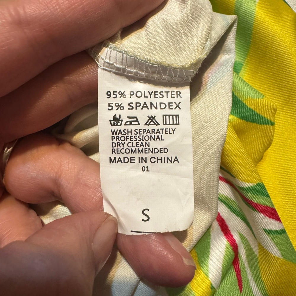 Vibrant Yellow Floral Women's Top - Picture 5 of 6